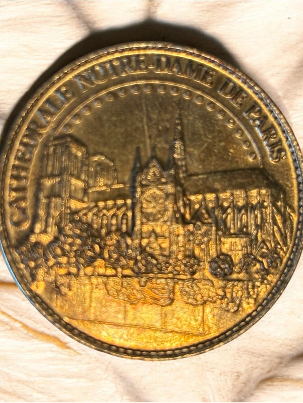 Decorative Notre-Dame Commemorative Medallion - Gold Tone